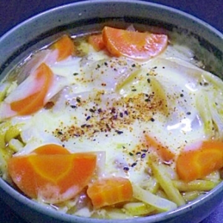 肉じゃがチーズカレーうどん